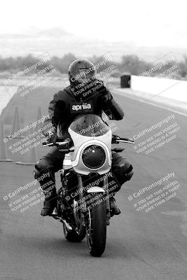media/Mar-20-2023-Moto Forza (Mon) [[d0bbc59e78]]/Around the Pits/